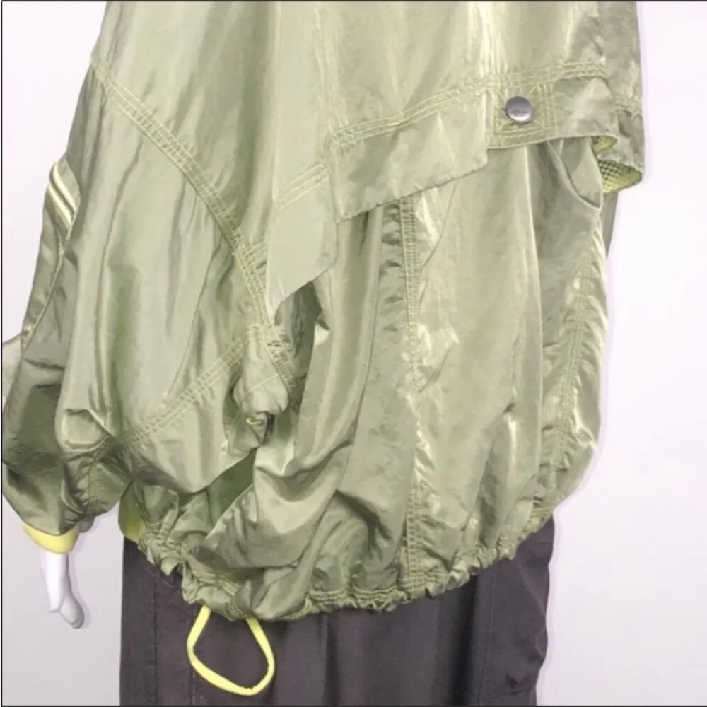 Free People Movement Olive Green &Yellow Reversible Windbreaker Opal Jacket SzXS - Picture 15 of 16